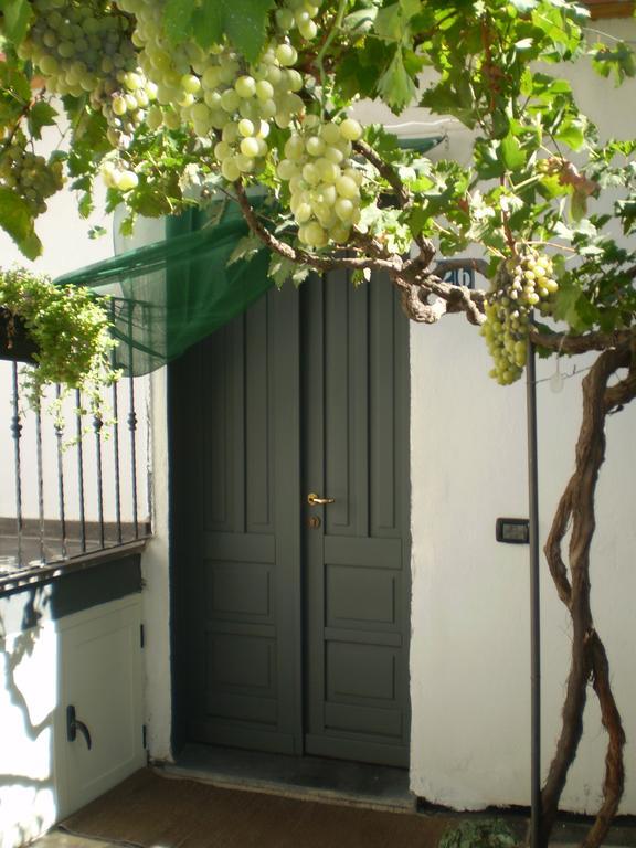 Il Giardino Di Emilio Bed & Breakfast Marrubiu Bagian luar foto