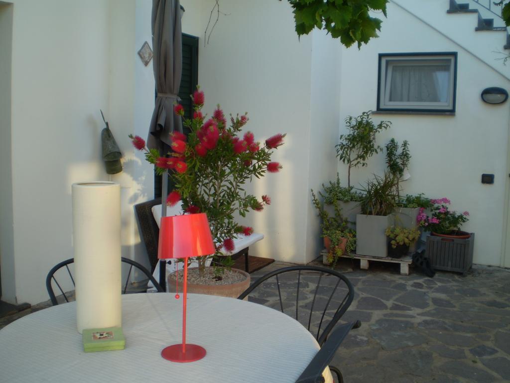 Il Giardino Di Emilio Bed & Breakfast Marrubiu Ruang foto