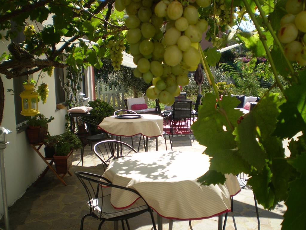 Il Giardino Di Emilio Bed & Breakfast Marrubiu Bagian luar foto