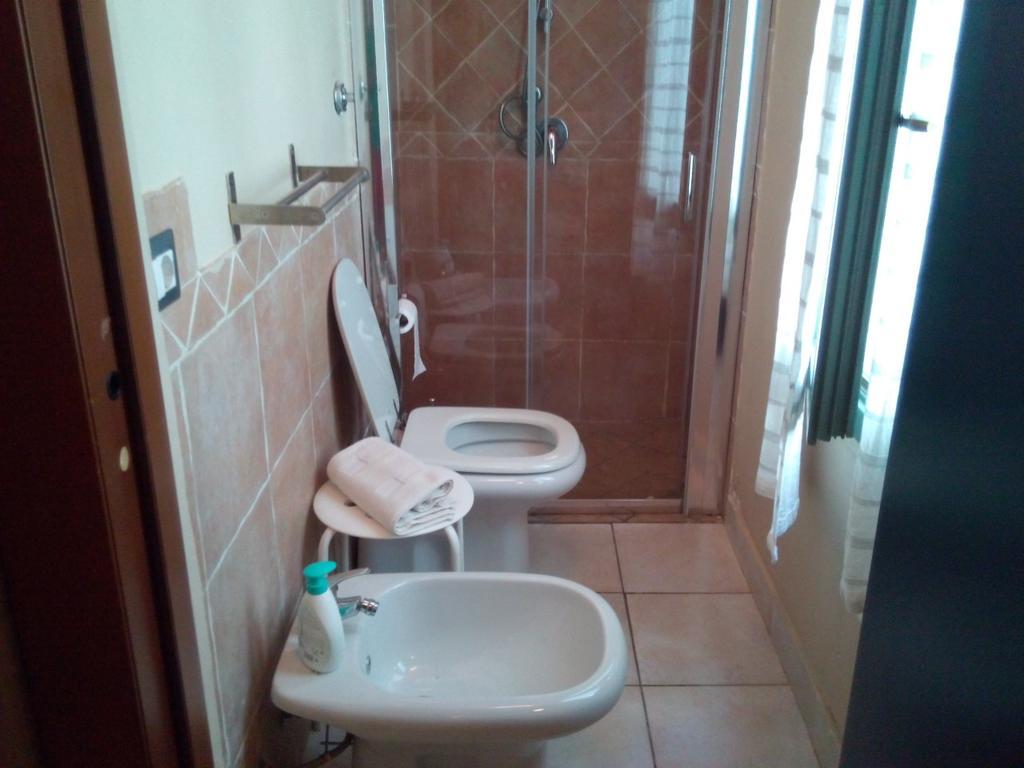 Il Giardino Di Emilio Bed & Breakfast Marrubiu Bagian luar foto
